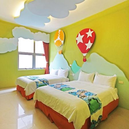 Fun Trip - Little Castle & Oscar B&B Taitung ภายนอก รูปภาพ