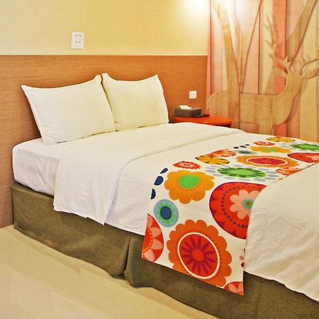 Fun Trip - Little Castle & Oscar B&B Taitung ภายนอก รูปภาพ