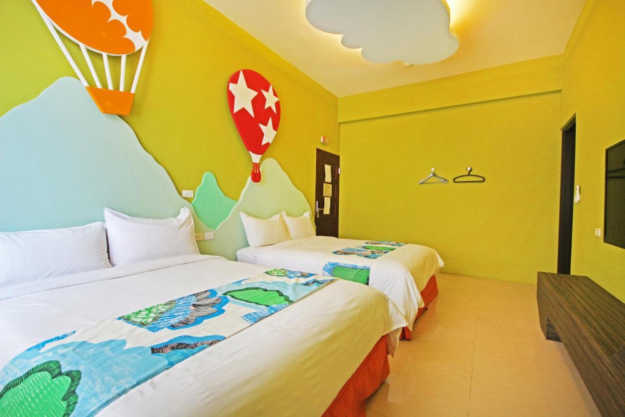 Fun Trip - Little Castle & Oscar B&B Taitung ภายนอก รูปภาพ
