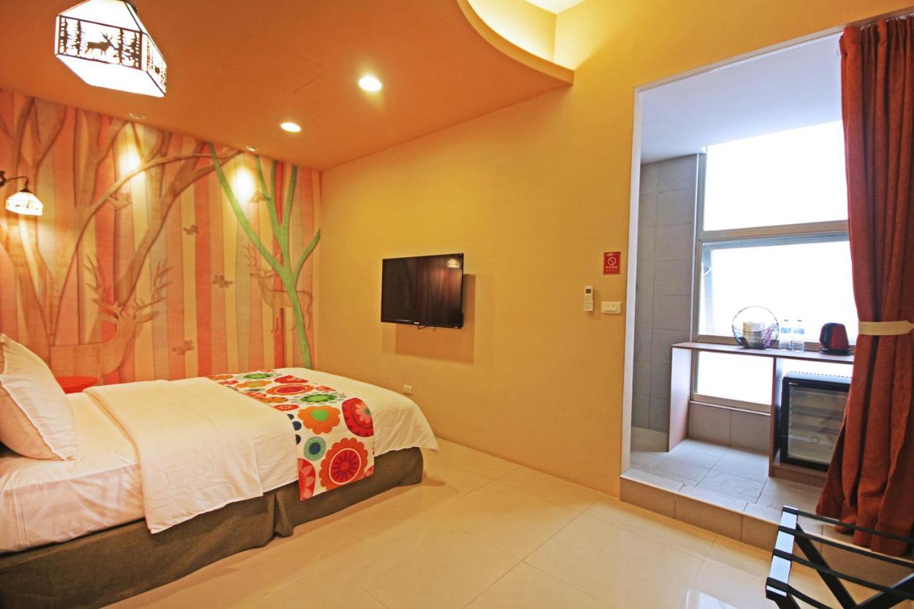 Fun Trip - Little Castle & Oscar B&B Taitung ภายนอก รูปภาพ