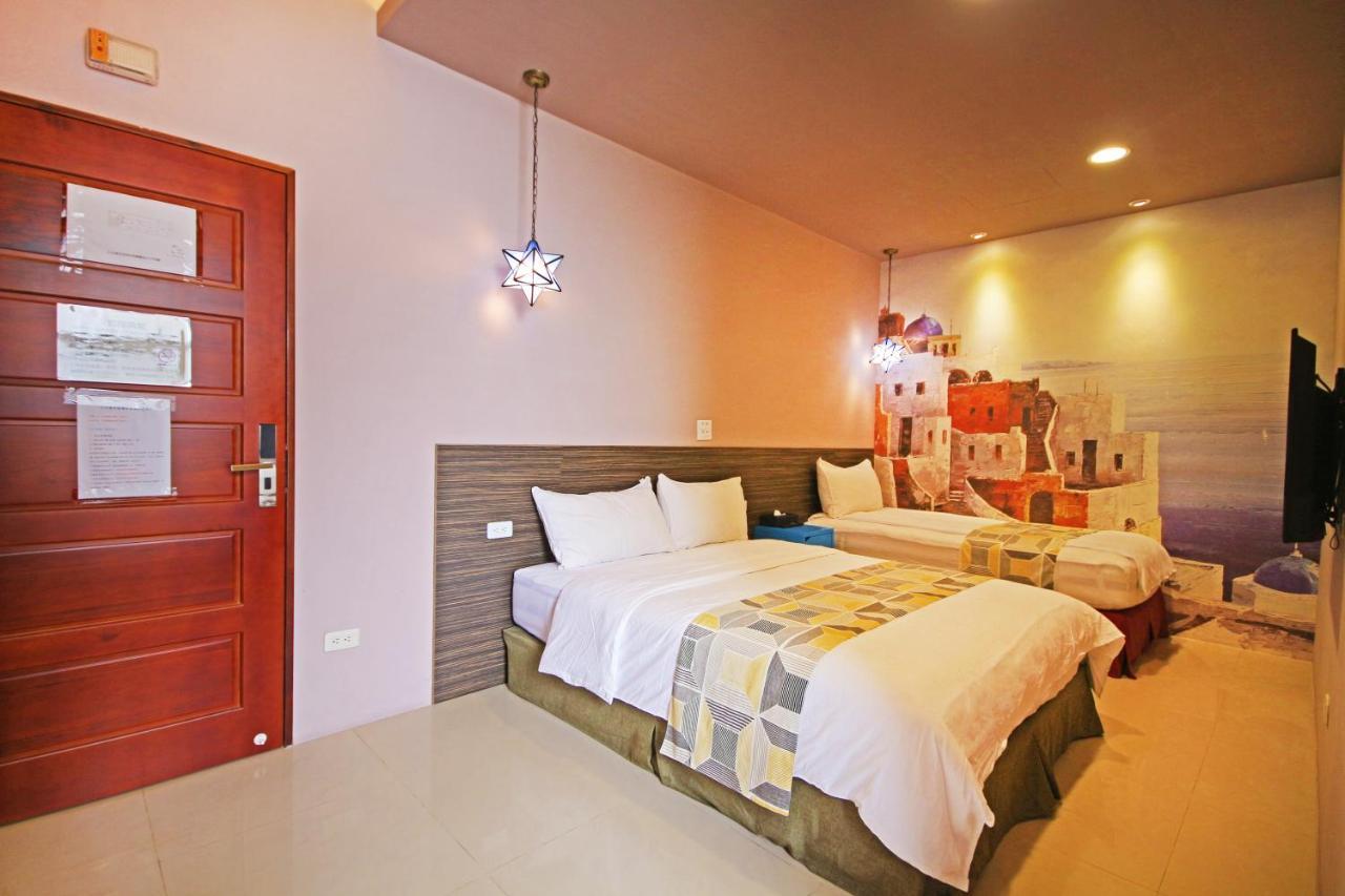 Fun Trip - Little Castle & Oscar B&B Taitung ภายนอก รูปภาพ
