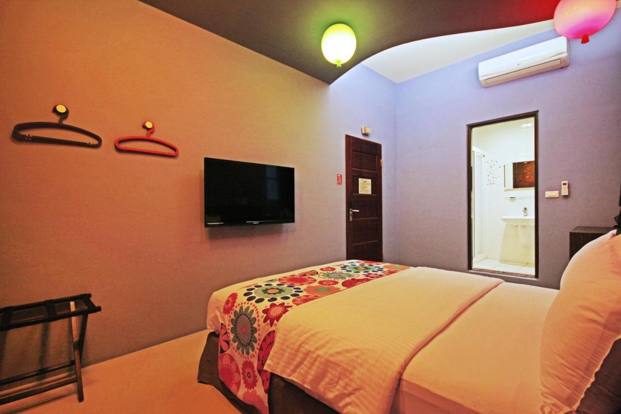 Fun Trip - Little Castle & Oscar B&B Taitung ภายนอก รูปภาพ