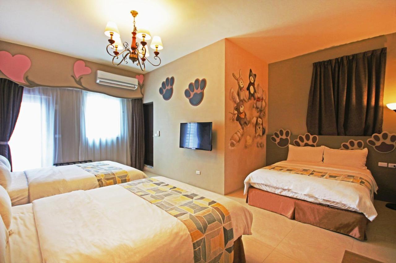 Fun Trip - Little Castle & Oscar B&B Taitung ภายนอก รูปภาพ