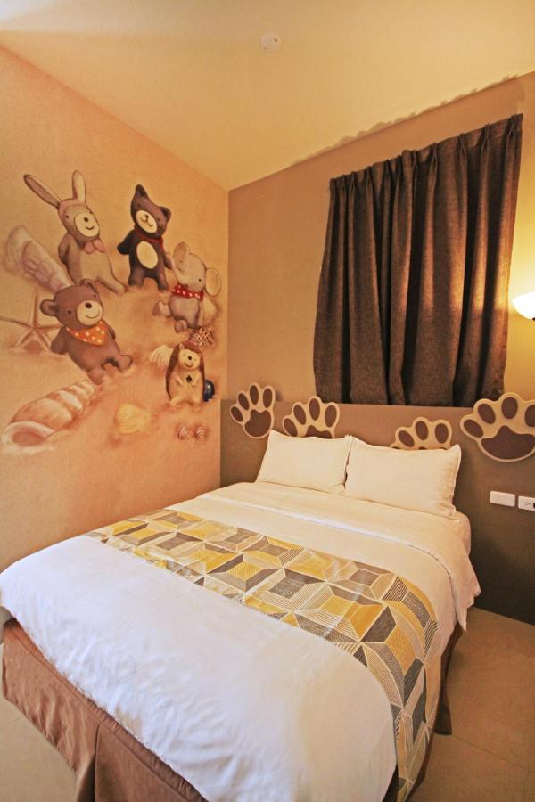 Fun Trip - Little Castle & Oscar B&B Taitung ภายนอก รูปภาพ