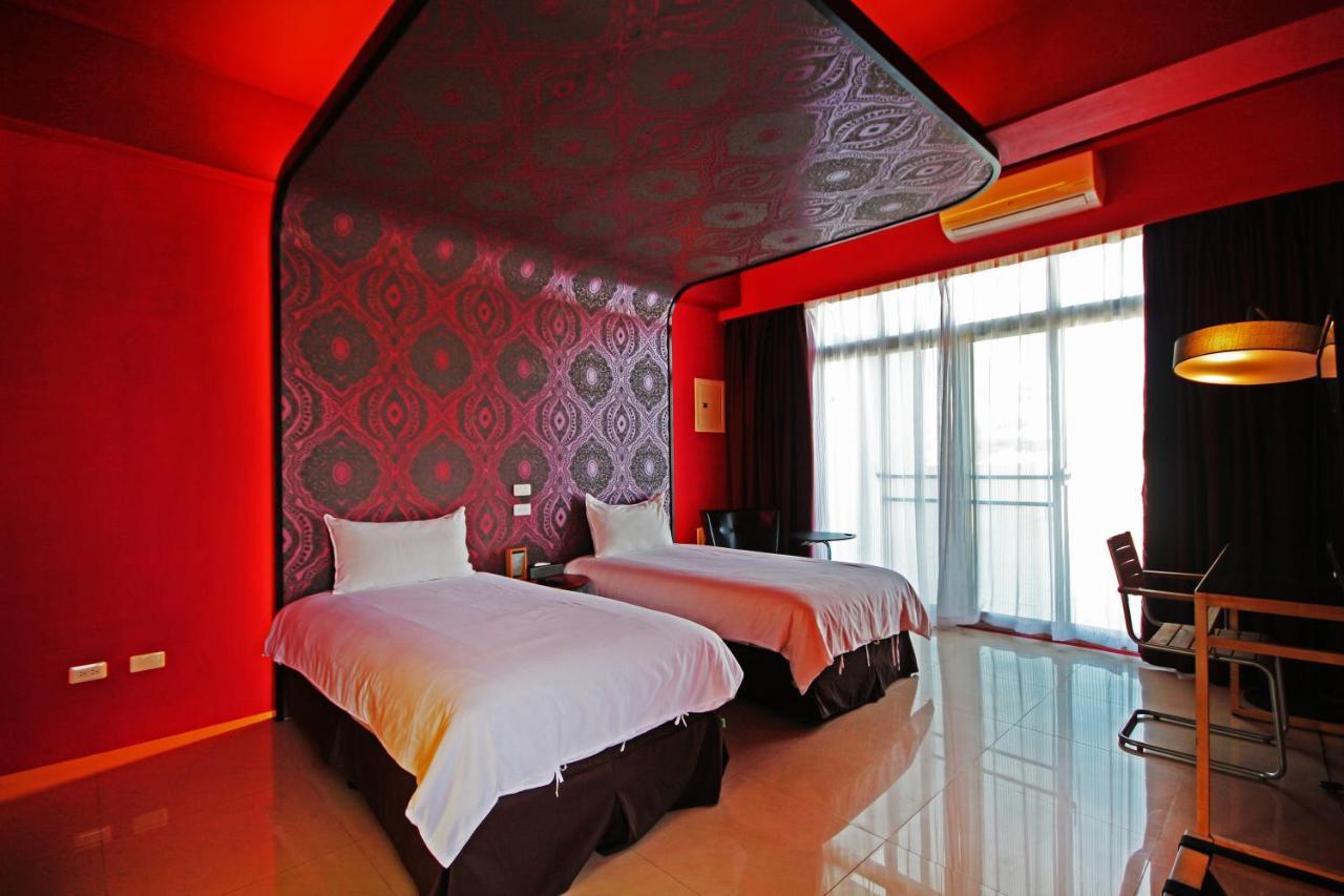 Fun Trip - Little Castle & Oscar B&B Taitung ภายนอก รูปภาพ