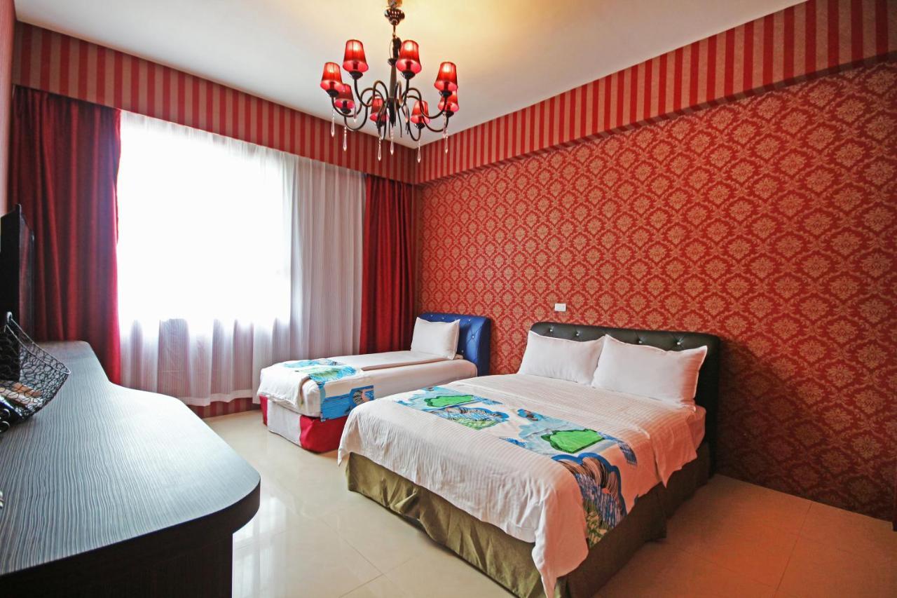 Fun Trip - Little Castle & Oscar B&B Taitung ภายนอก รูปภาพ