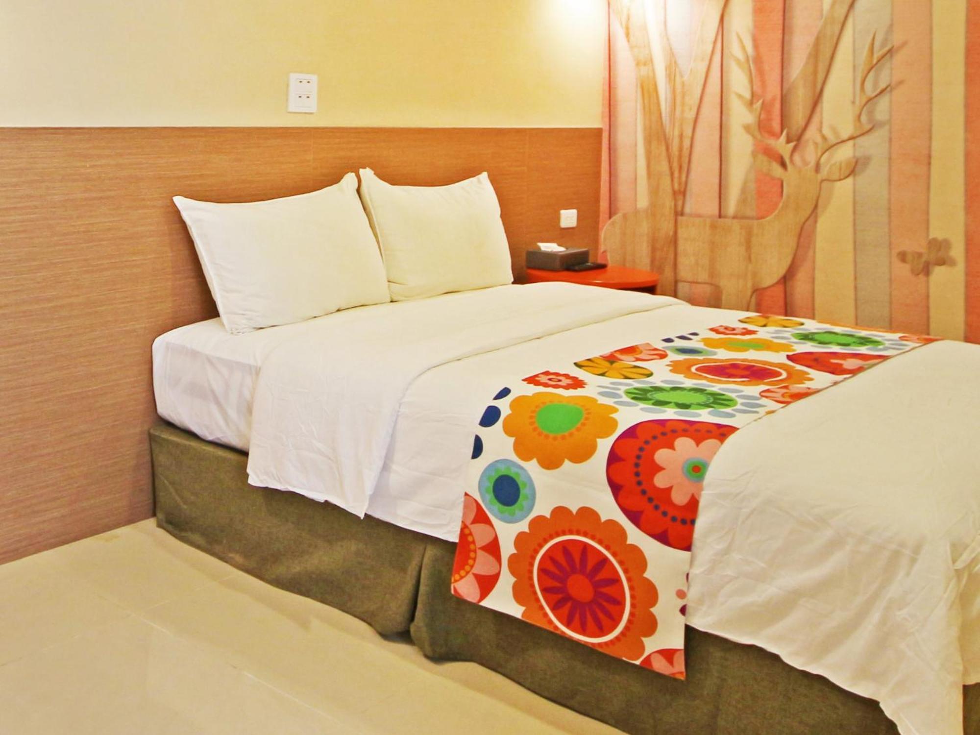 Fun Trip - Little Castle & Oscar B&B Taitung ภายนอก รูปภาพ